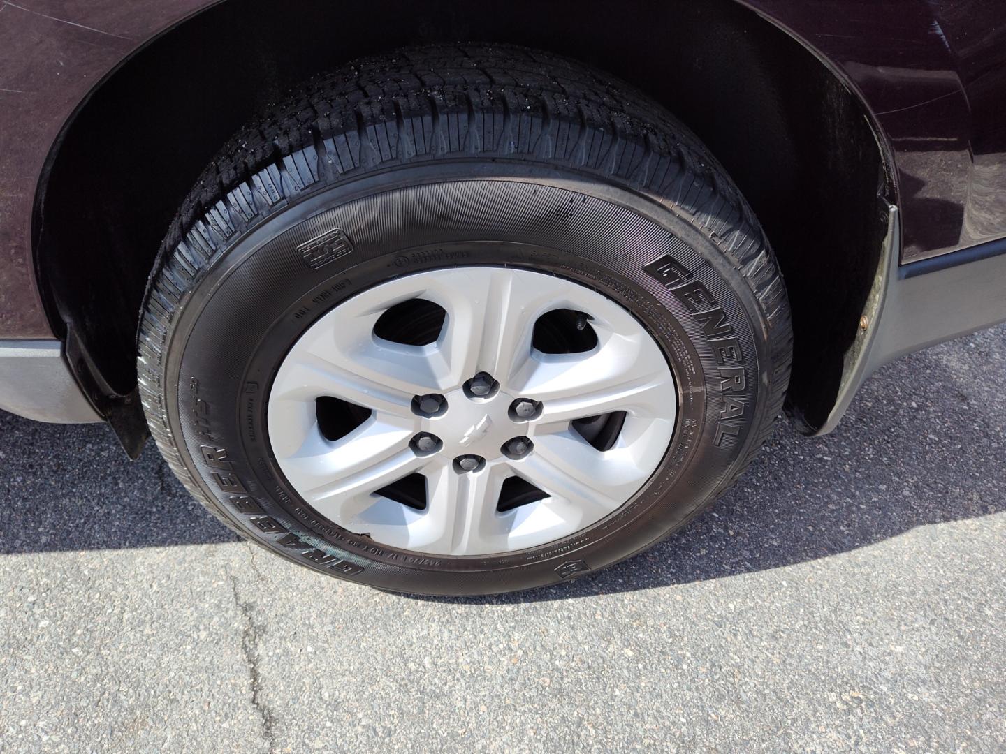 2010 Burgundy Chevrolet Traverse (1GNLREED6AS) , located at 5700 Curlew Drive, Norfolk, VA, 23502, (757) 455-6330, 36.841885, -76.209412 - Photo#14